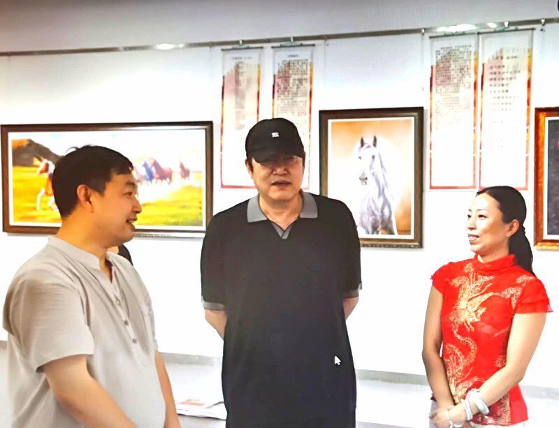 张建国副省长参观乔领、宁雪君作品展