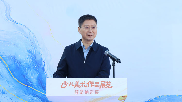 2 屈健.jpg